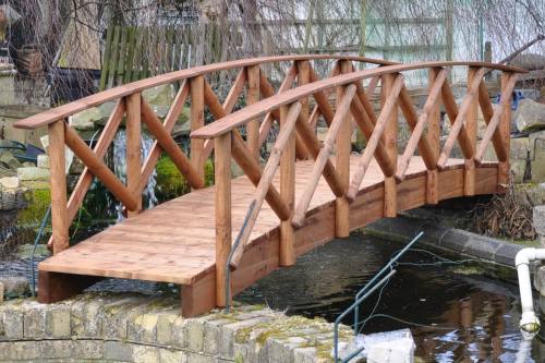 Rustic Low Rail Garden Bridge: 4ft Rustic LR